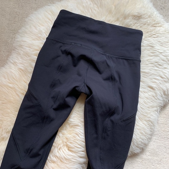 Lululemon Cadence Crusher Tights Black Stretch Compression Leggings 2 - Picture 7 of 10